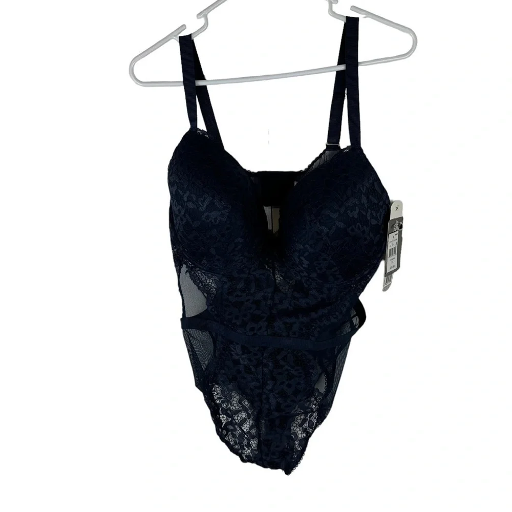 Daisy Fuentes flirty mesh